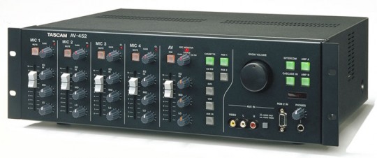 Tascam AV-452