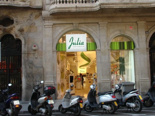Акустика DAS у новому парфумерному салоні ''Julia'' у Барселоні