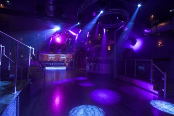 Robe в ночном клубе Fusion в Уэллингтоне