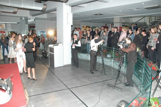 Відкрився новий 3-зальний кінотетр "Правда" у Дніпропетровську.