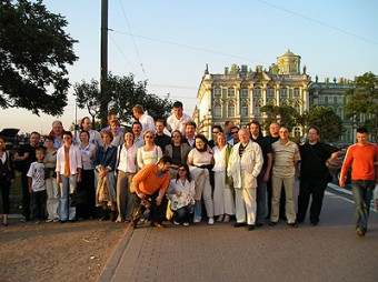 Семья SENNHEISER в городе на Неве.