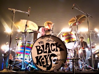 Патрик Карни, барабанщик The Black Keys полагается на микрофоны Sennheiser и Neumann