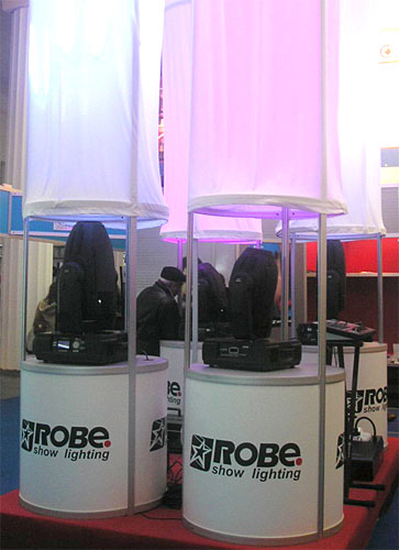 Стенд Robe. Муз Ярмарка 2005, Киев. ВДНХ