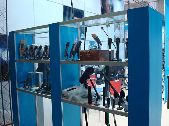 Стенд с микрофонами. Ярмарка 2007 г.