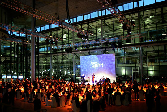 Вечеринка SENNHEISER в одном из цехов фабрики Фольцваген. Дрезден 2006.