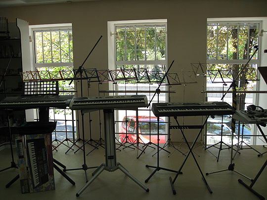 Магазин на ул.Серова 15.