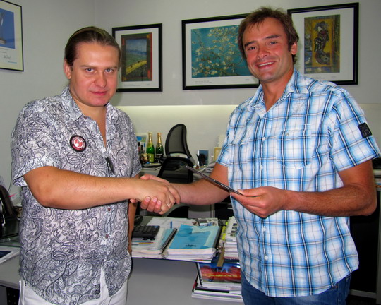 Дмитрий Локшин и Роман Мирошниченко. 13-09-10. После мастер-класса в магазине Индиго.