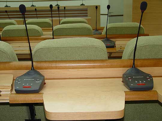 Стильные пульты делегатов.SDC 8200DC.