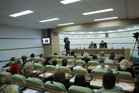 Заседание совета в новом пресс центре.