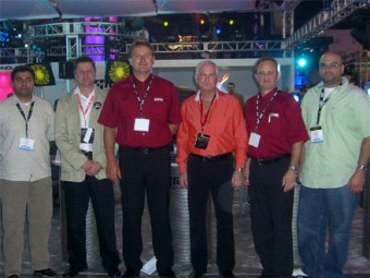 На фото (слева-направо): Arif Nathu, Randy Segeren, Josef Valchar, Stephen Kosters, Harry von den Stemmen и Rahim Nathu